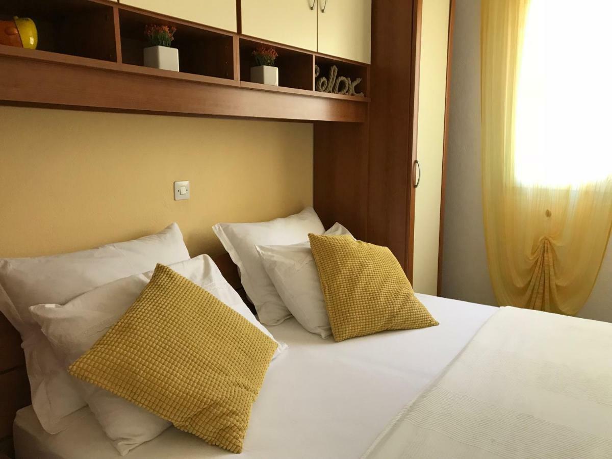 Apartments Biskup Privlaka  Dış mekan fotoğraf