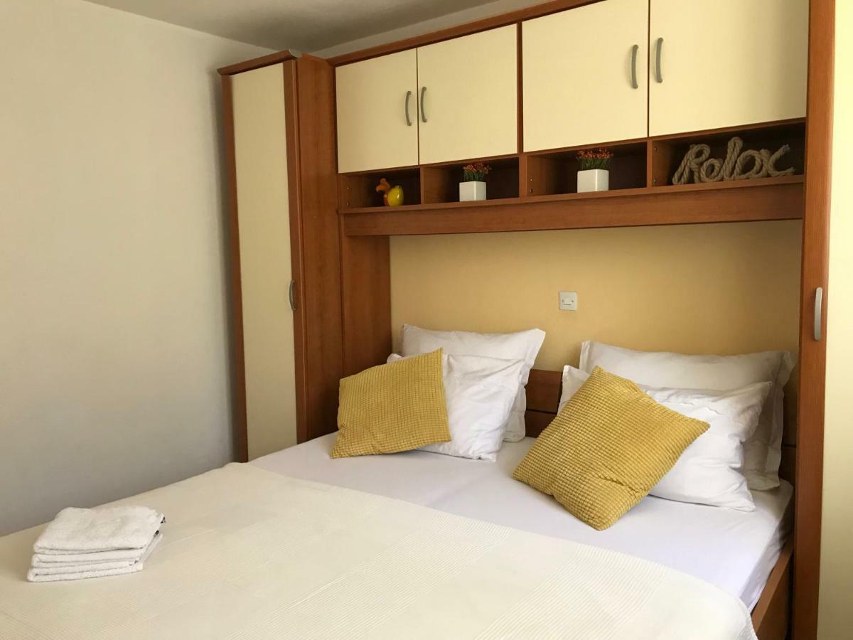 Apartments Biskup Privlaka  Dış mekan fotoğraf